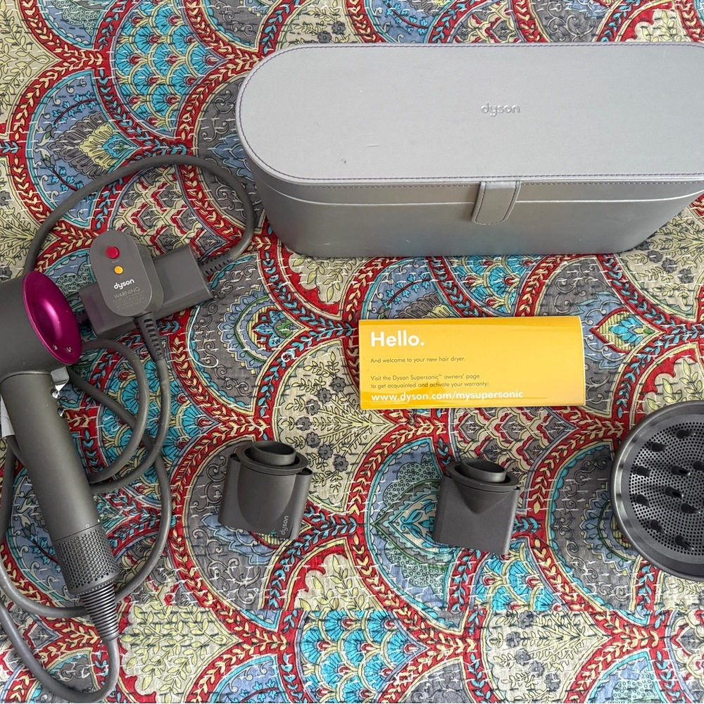 Dyson Supersonic Hair Dryer in Gray